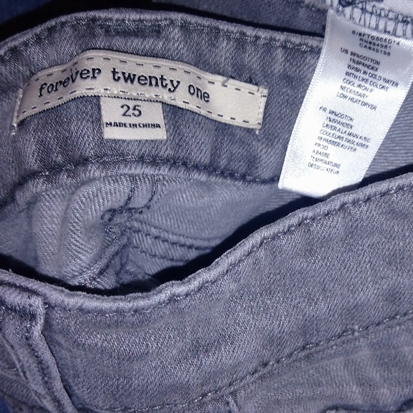 Light Grey factory distress denim Forever 21 Jeans Size 25 Stretch - Picture 6 of 6